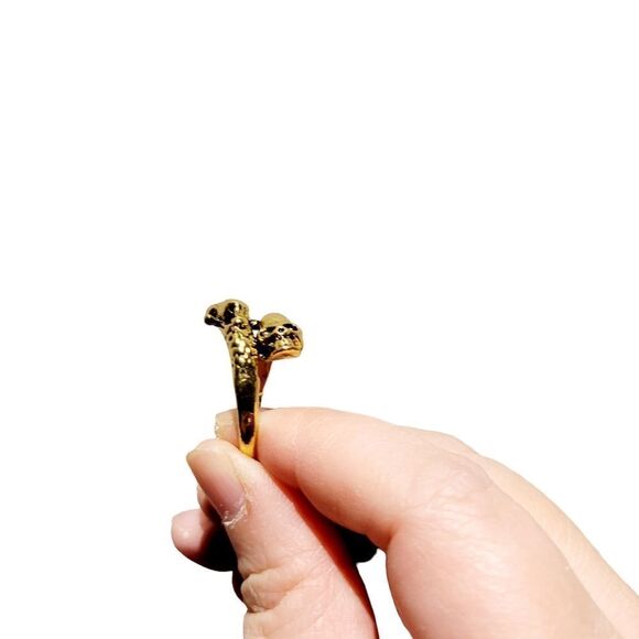 Brand New Gold Skulls Heads Ring Adjustable Size - Picture 4 of 7